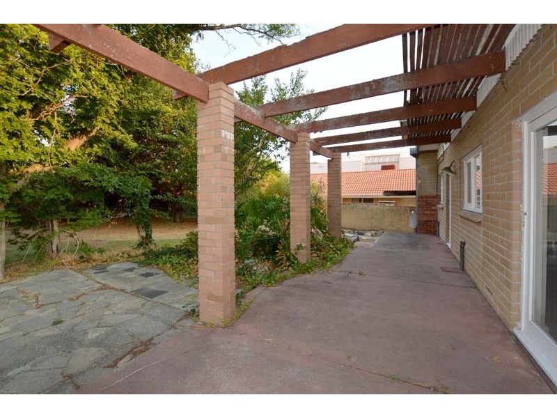 12 Gundill Street, Booragoon WA 6154