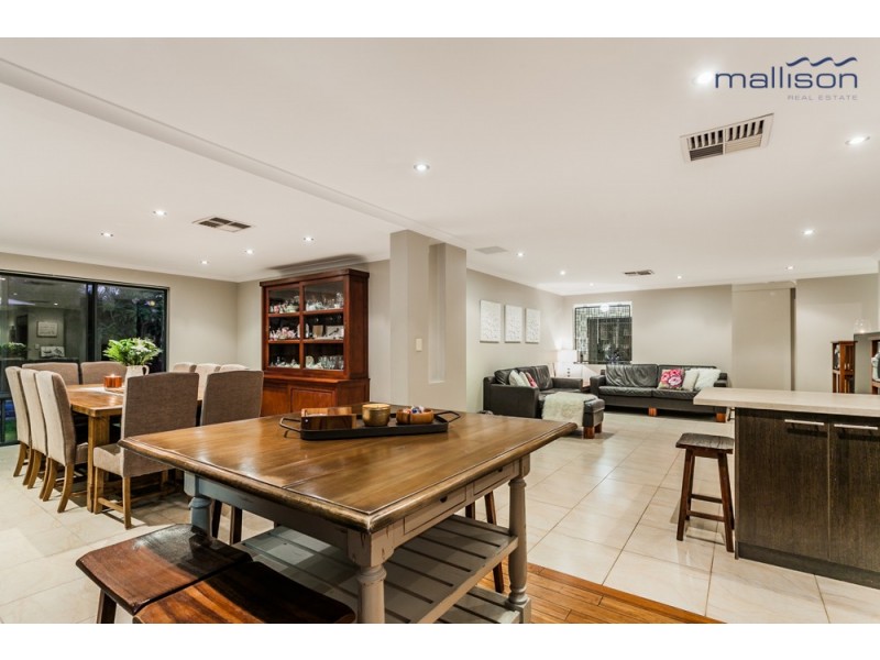 136 Parkway Road, Bibra Lake WA 6163