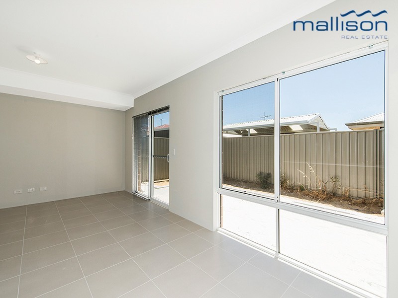 18 Carbeen View, Piara Waters WA 6112