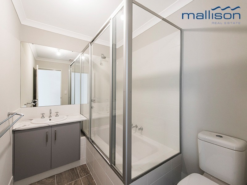 18 Carbeen View, Piara Waters WA 6112