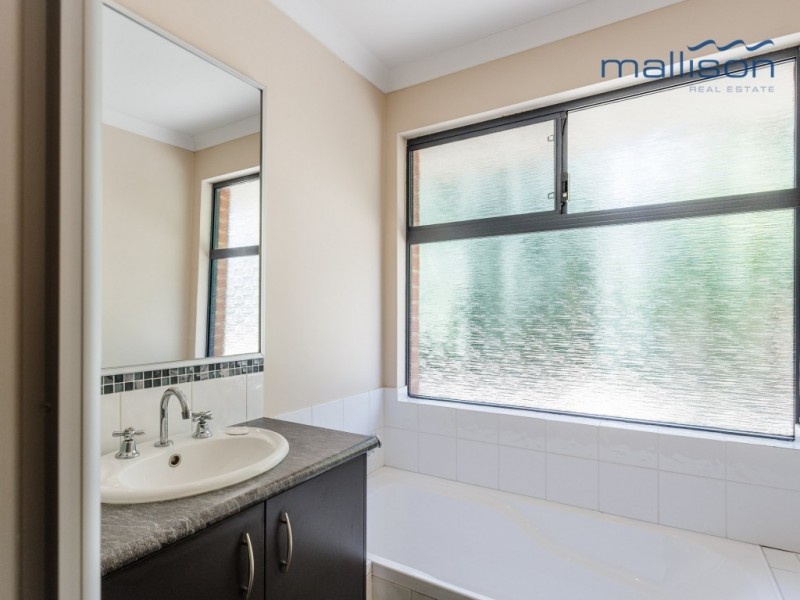 15A Seville Drive, Seville Grove WA 6112