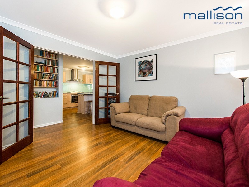 15 Rossiter Avenue, Piara Waters WA 6112
