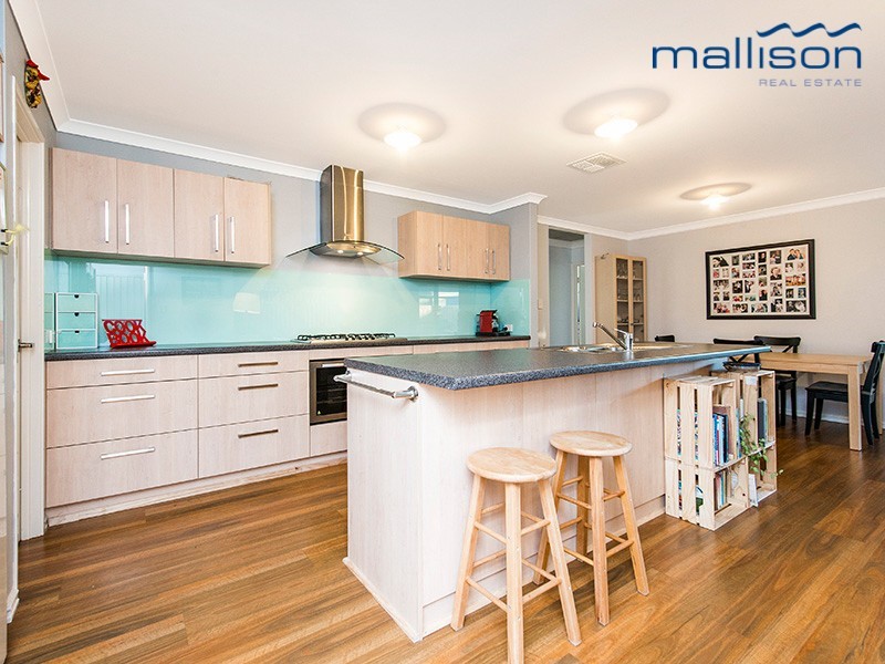 15 Rossiter Avenue, Piara Waters WA 6112