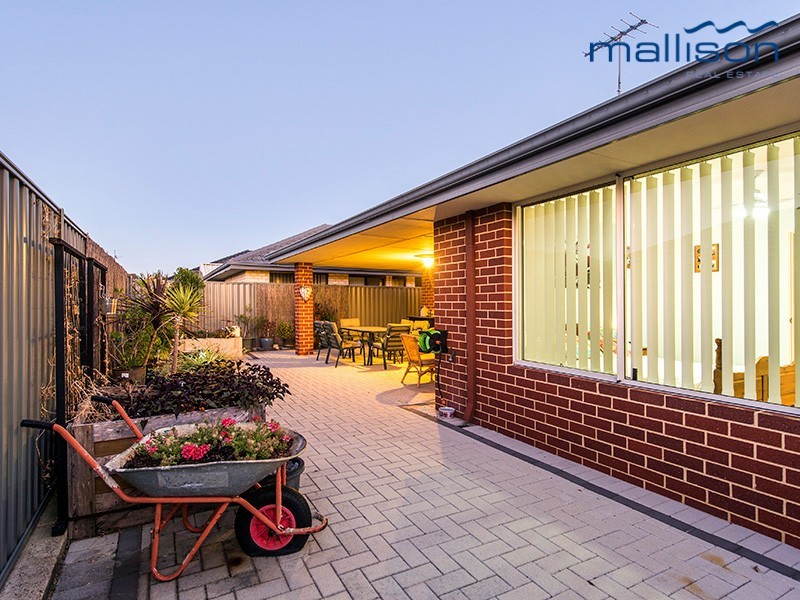 15 Rossiter Avenue, Piara Waters WA 6112