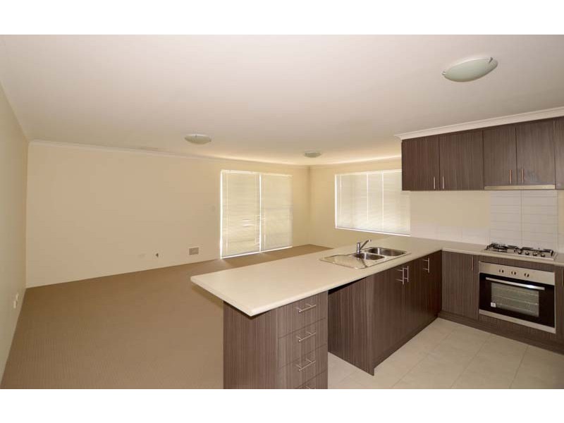 14/19 Serls Street, Armadale WA 6112