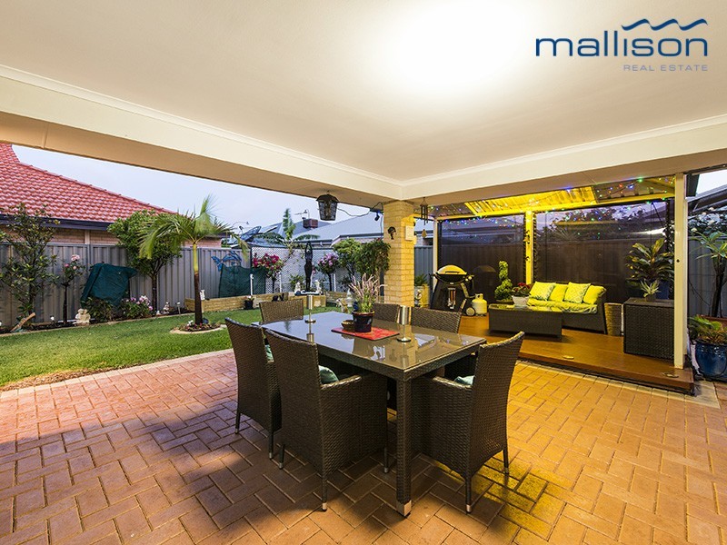 4 Rosette Place, Piara Waters WA 6112