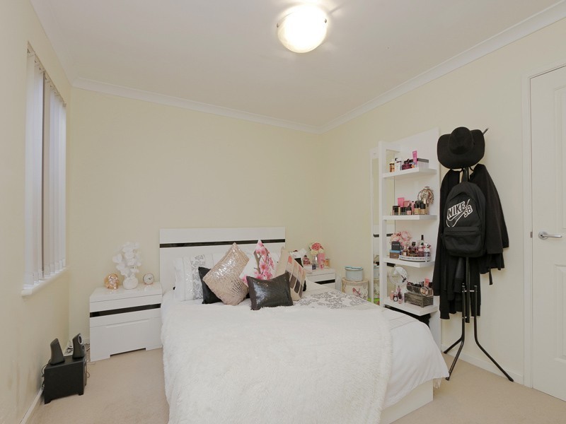1 Hambly Crescent, Canning Vale WA 6155