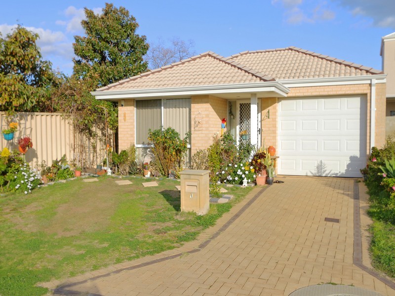 1 Hambly Crescent, Canning Vale WA 6155