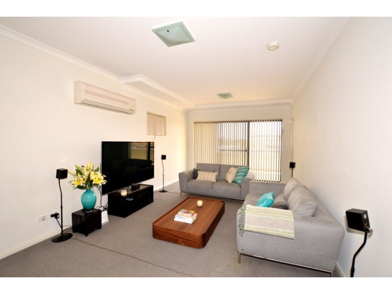 31/9 Linkage Avenue, Cockburn Central WA 6164