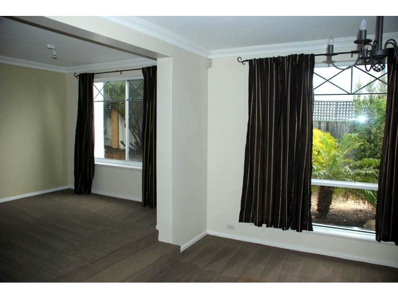 11 Long Beach Promenade, Mindarie WA 6030