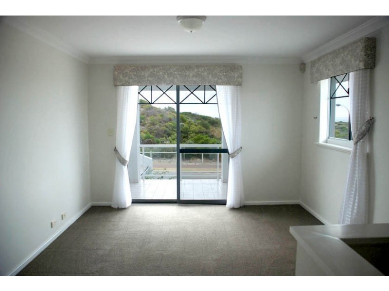 11 Long Beach Promenade, Mindarie WA 6030