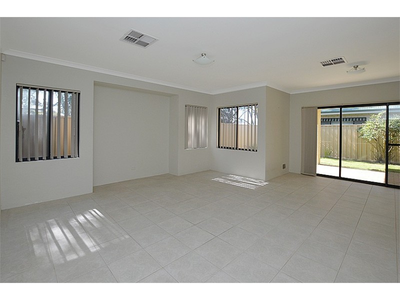 26 Pentland Street, Canning Vale WA 6155