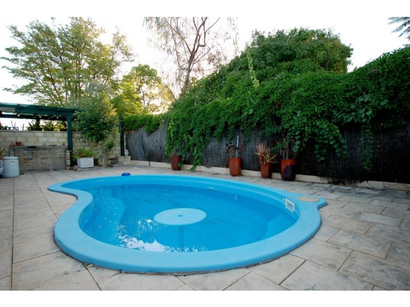 45 Coops Avenue, Thornlie WA 6108