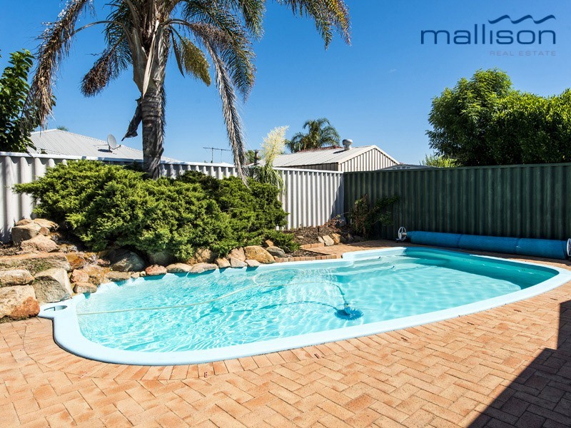 3 Jenniphur Court, Atwell WA 6164