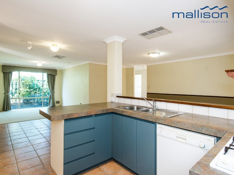 3 Jenniphur Court, Atwell WA 6164