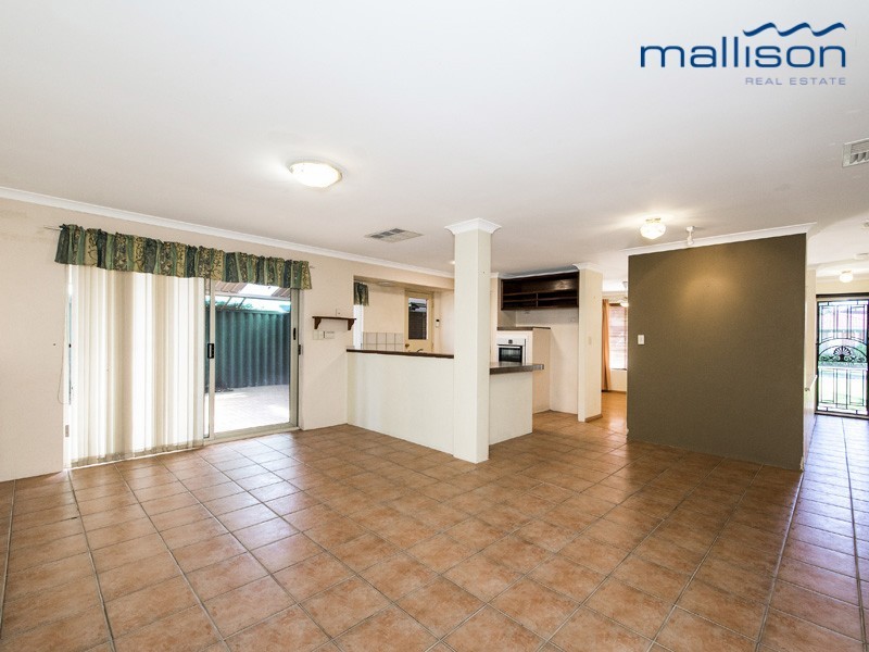 3 Jenniphur Court, Atwell WA 6164