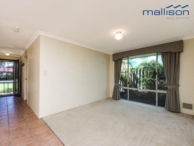 3 Jenniphur Court, Atwell WA 6164