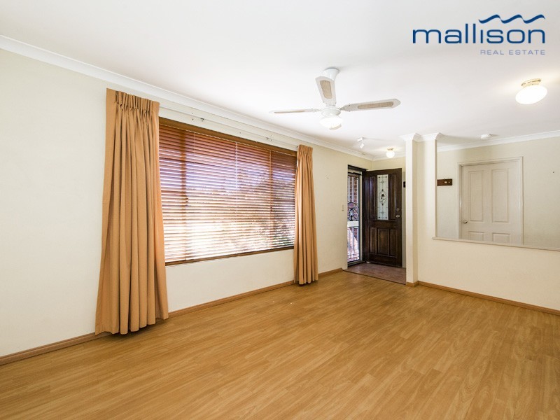 3 Jenniphur Court, Atwell WA 6164