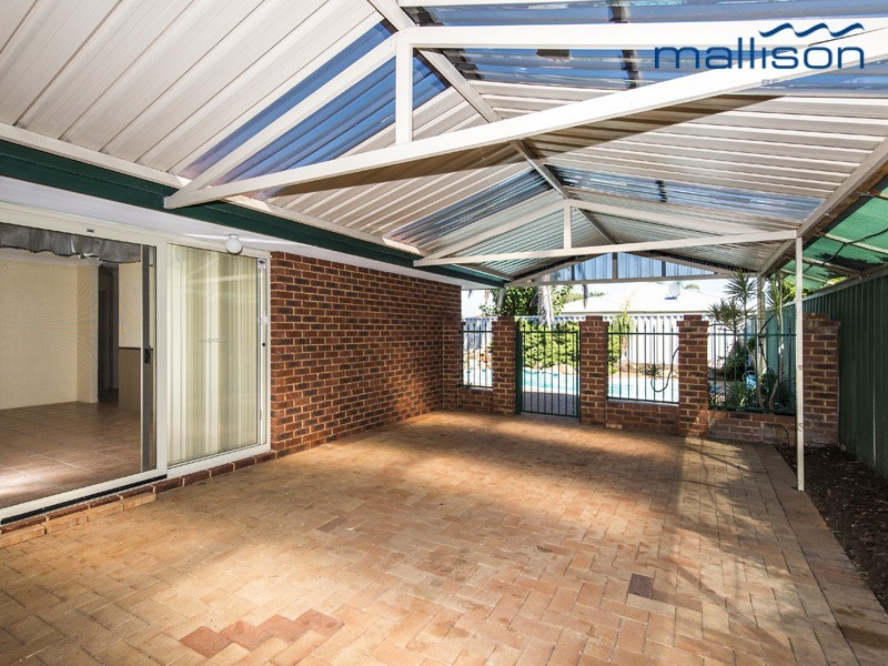 3 Jenniphur Court, Atwell WA 6164