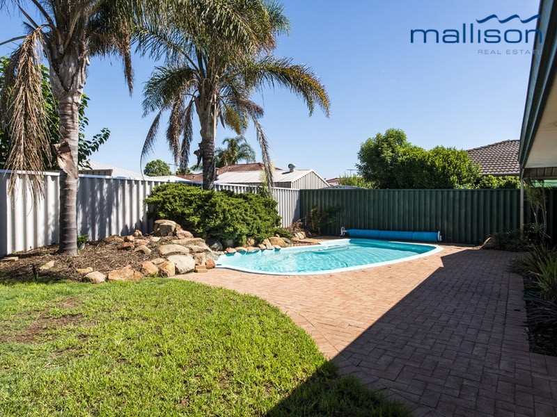 3 Jenniphur Court, Atwell WA 6164