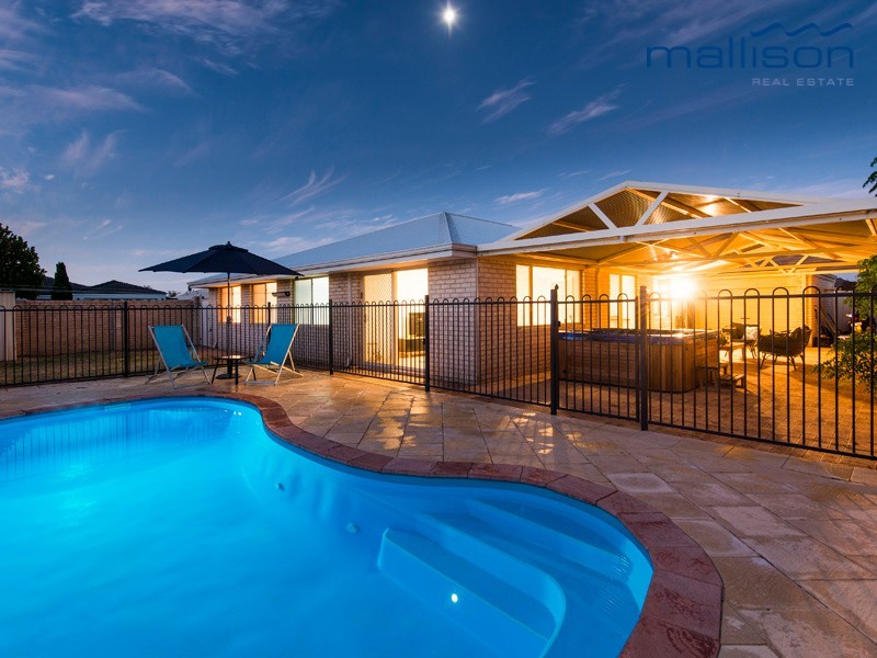 1 Mount Park Way, Canning Vale WA 6155