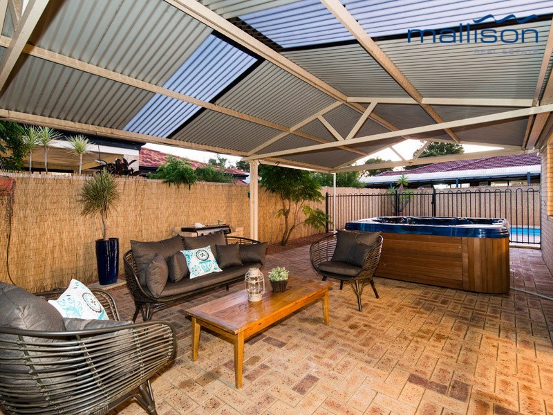 1 Mount Park Way, Canning Vale WA 6155