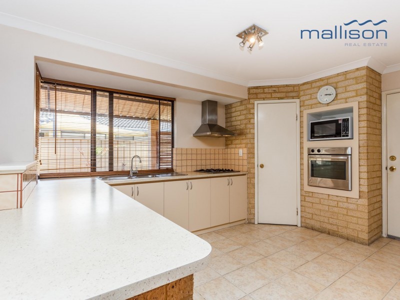 4 Beroona Way, South Lake WA 6164