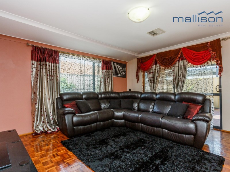 4 Beroona Way, South Lake WA 6164