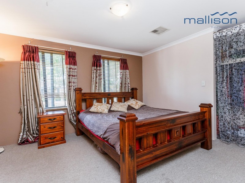 4 Beroona Way, South Lake WA 6164