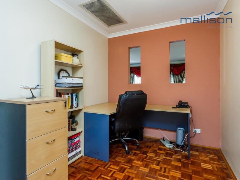 4 Beroona Way, South Lake WA 6164