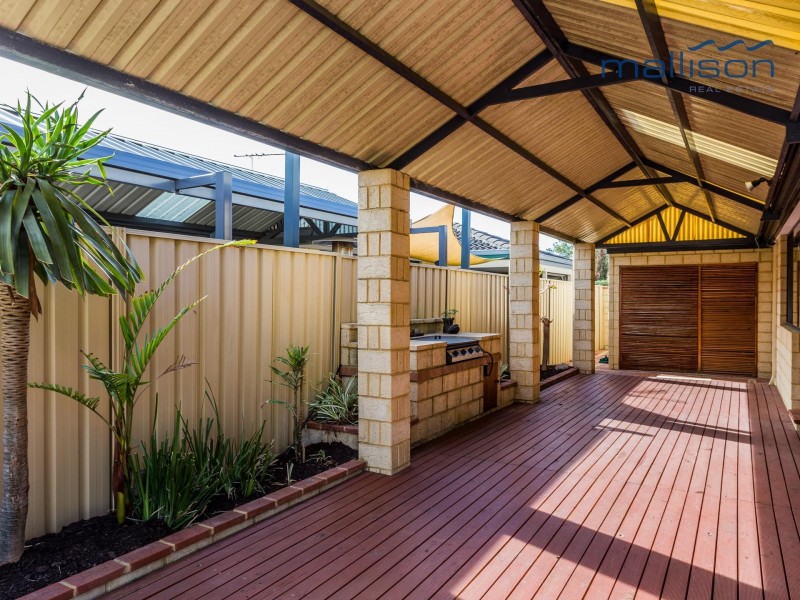4 Beroona Way, South Lake WA 6164