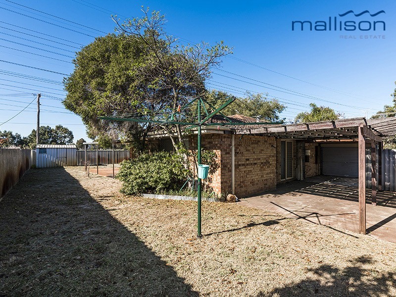 24 Broadwater Gardens, South Lake WA 6164