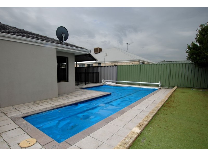 6 Elmore Way, High Wycombe WA 6057