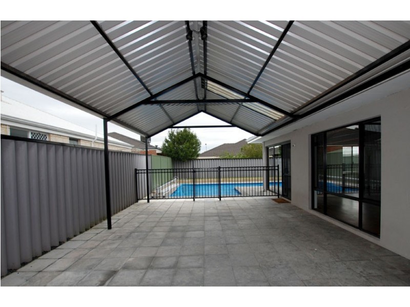 6 Elmore Way, High Wycombe WA 6057