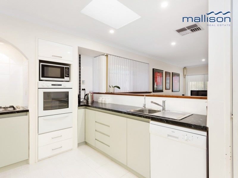 1 Crown Court, Thornlie WA 6108