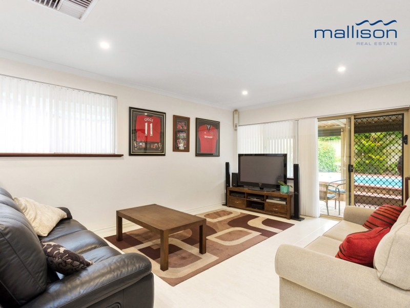 1 Crown Court, Thornlie WA 6108