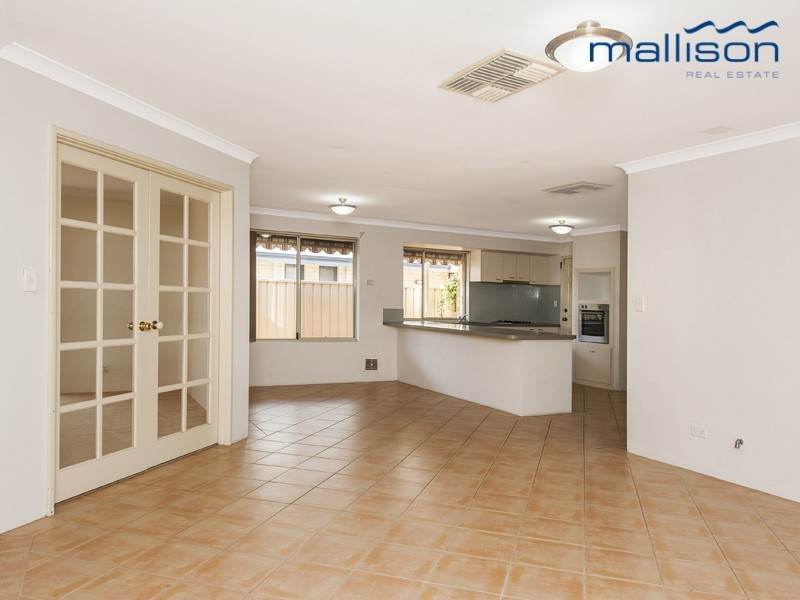 13 The Bridgeway, Canning Vale WA 6155