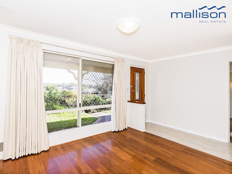 18 Aachen Crescent, Gwelup WA 6018