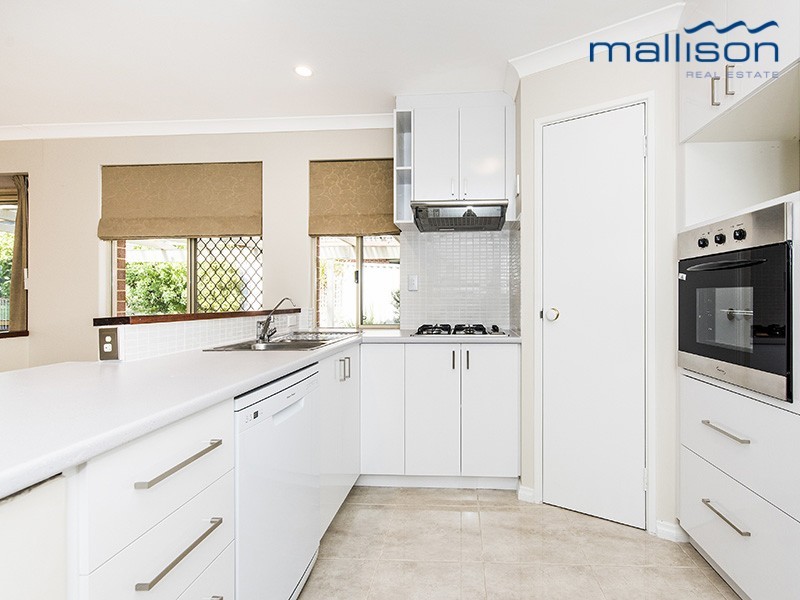 18 Aachen Crescent, Gwelup WA 6018