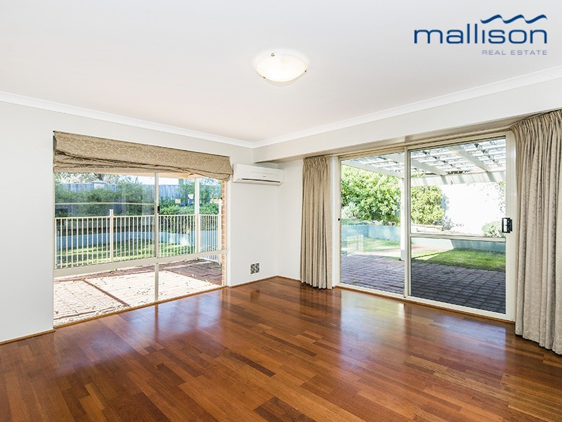 18 Aachen Crescent, Gwelup WA 6018
