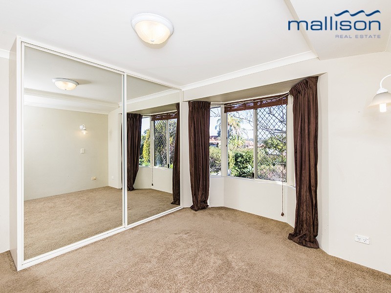 18 Aachen Crescent, Gwelup WA 6018
