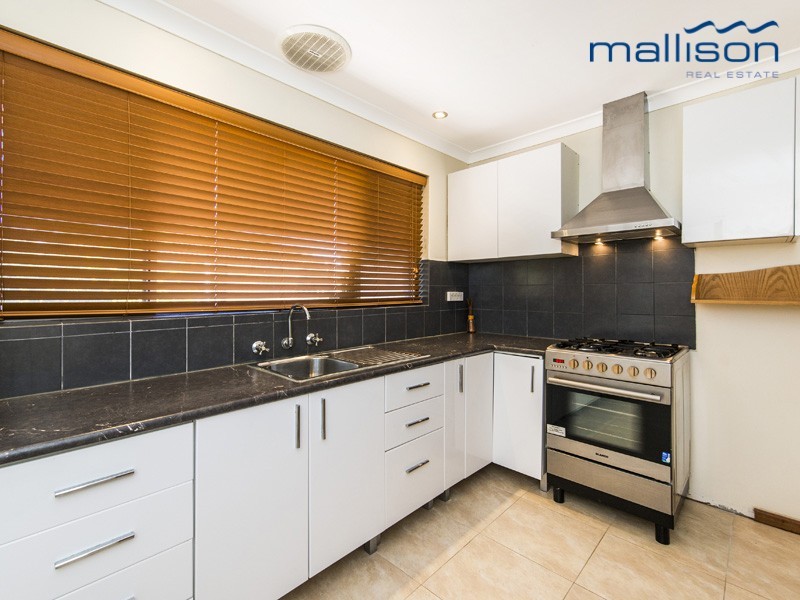 35B Hilory Street, Coolbellup WA 6163
