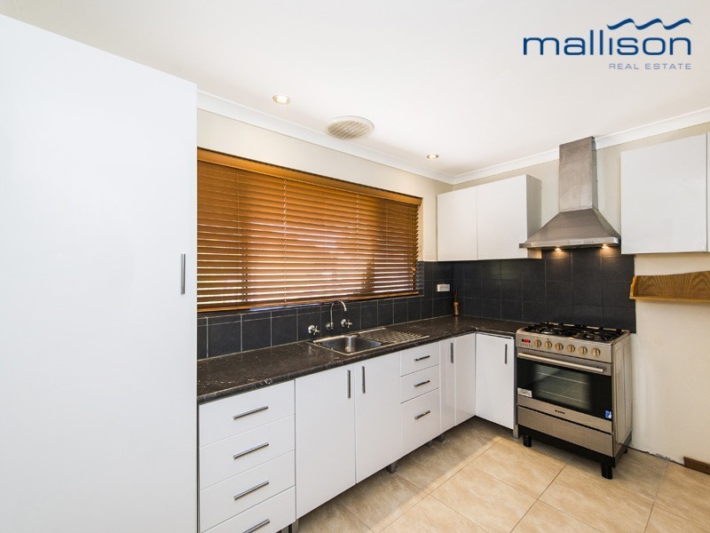 35B Hilory Street, Coolbellup WA 6163
