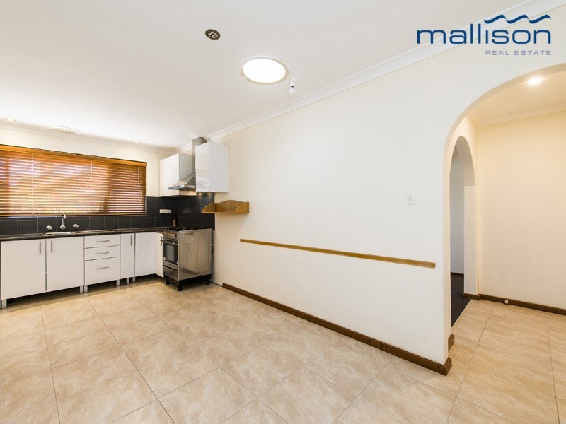 35B Hilory Street, Coolbellup WA 6163