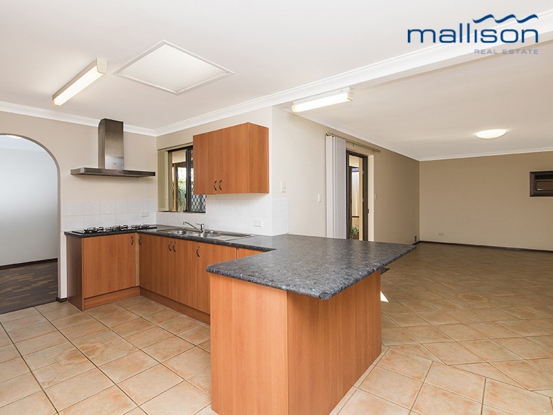 23 Sandon Road, Thornlie WA 6108