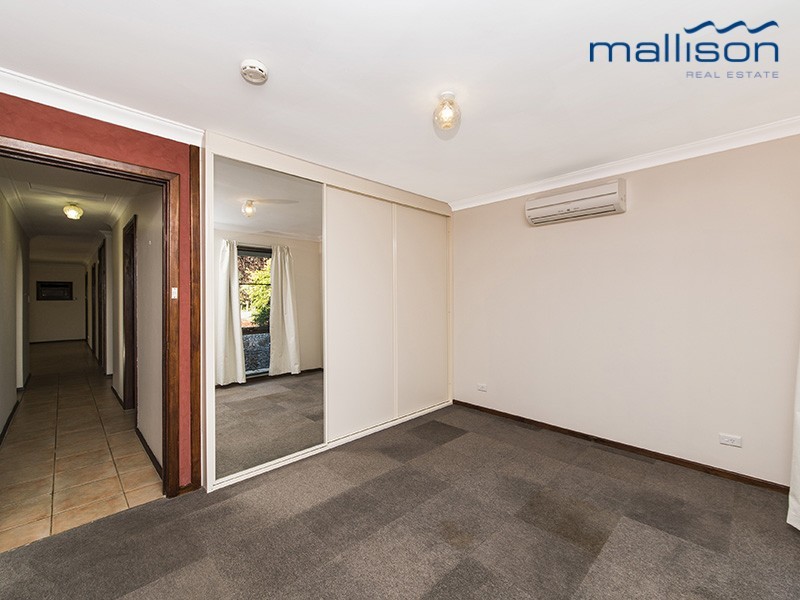 23 Sandon Road, Thornlie WA 6108