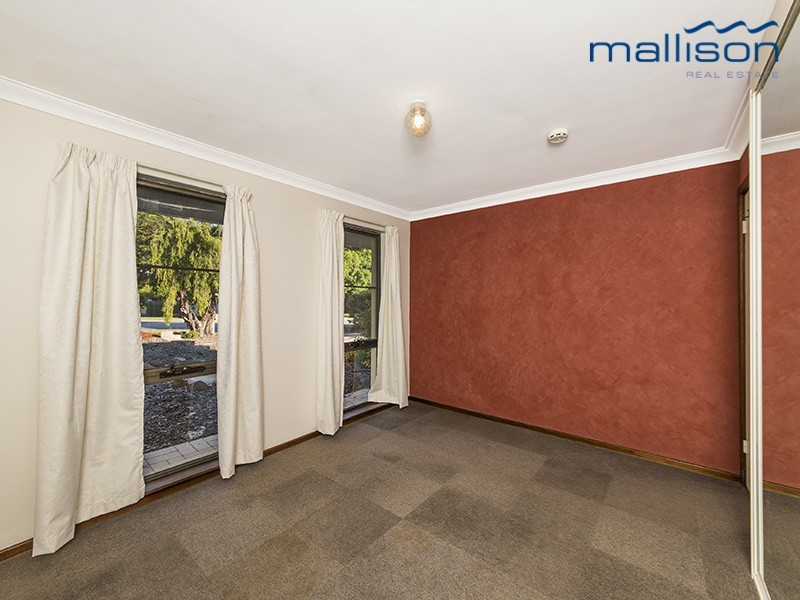 23 Sandon Road, Thornlie WA 6108