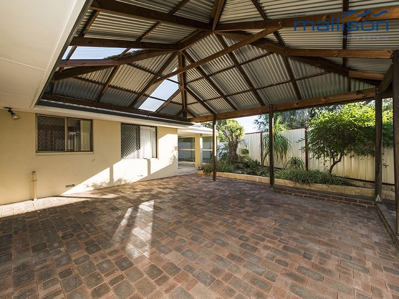 23 Sandon Road, Thornlie WA 6108