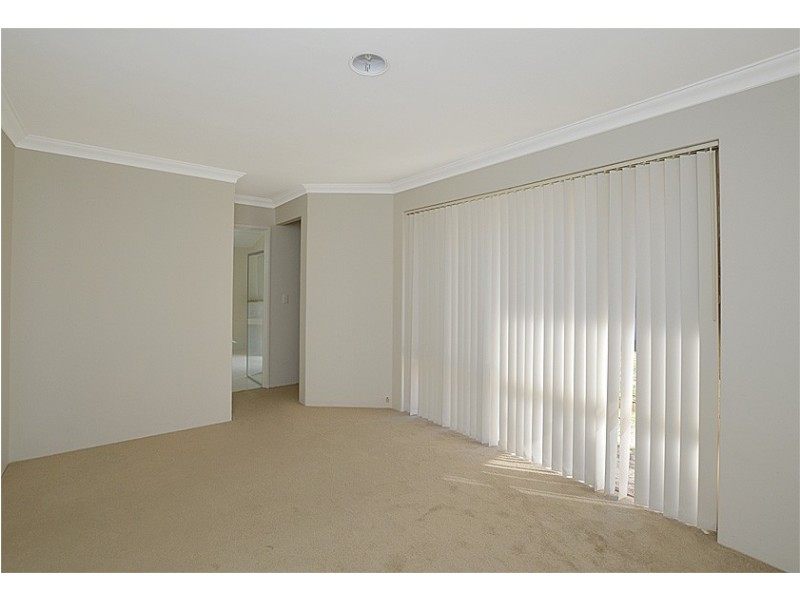 1 McKivett Crescent, Leeming WA 6149