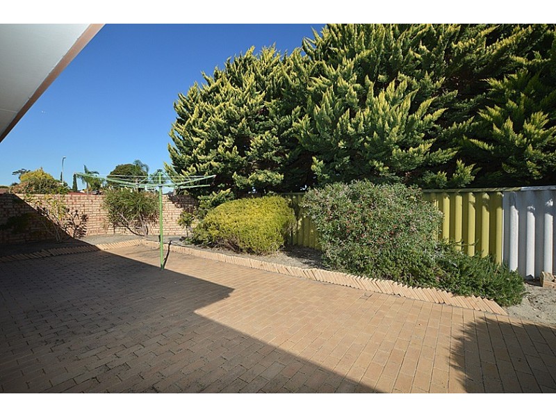 1 McKivett Crescent, Leeming WA 6149
